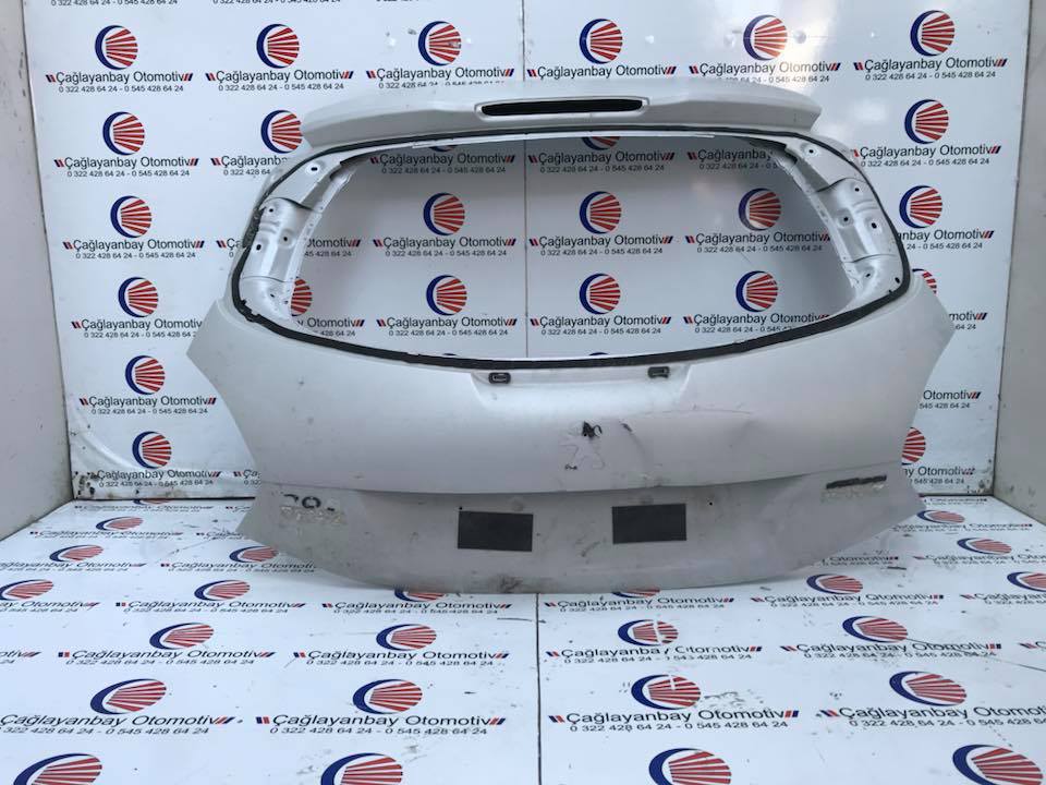 Peugeot 208 Bagaj Kapagı 